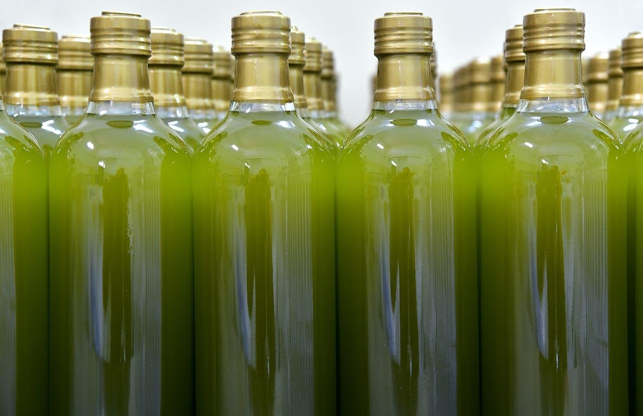 botellas de aceite de oliva